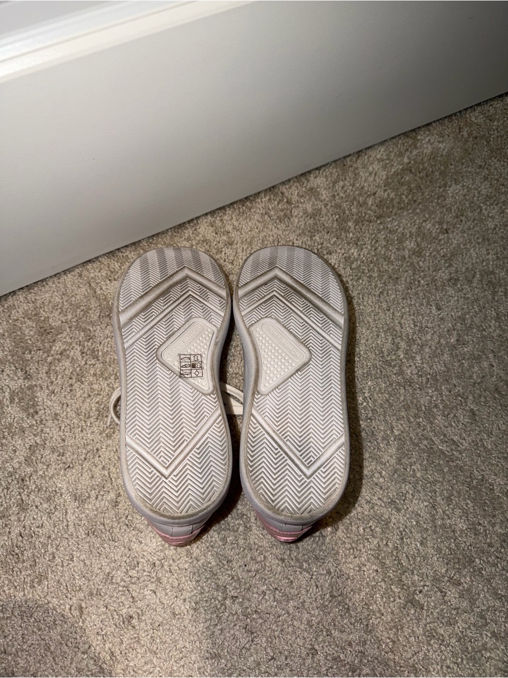 Tory Burch White Leather Low-Top Sneakers with Pink Heel - Picture 4 of 4